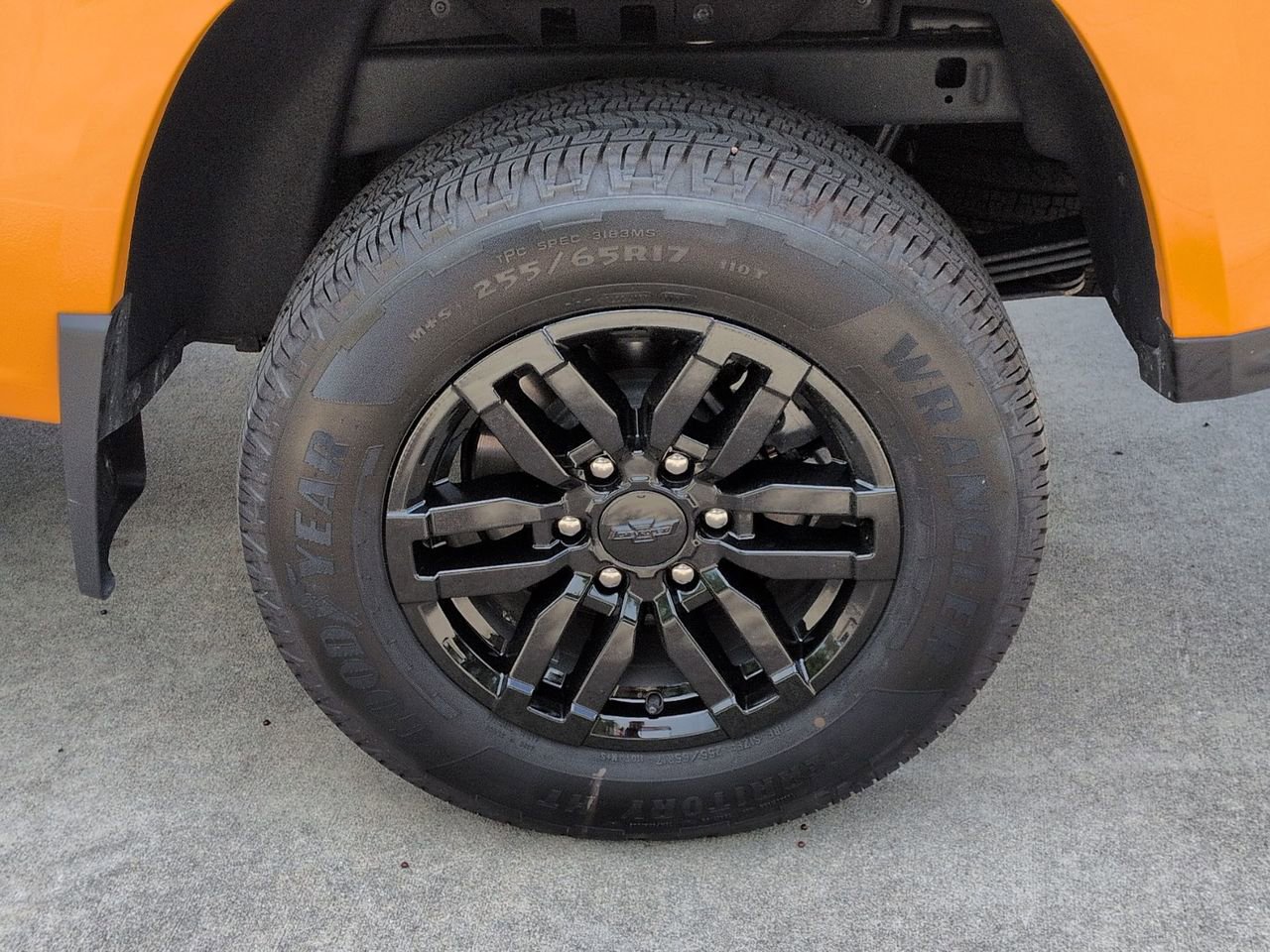 2025 Chevrolet Colorado LT - Photo 27