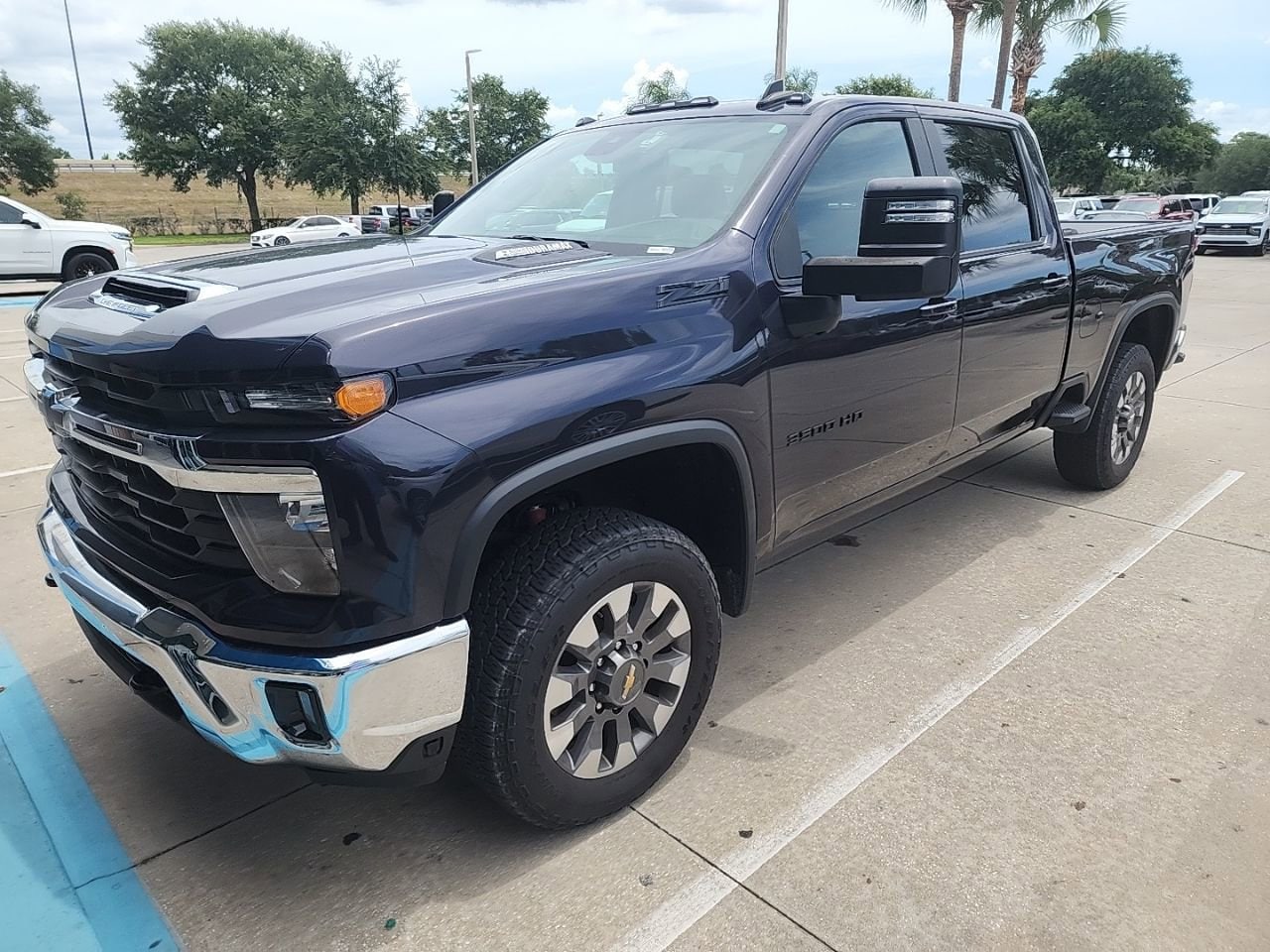 2024 Chevrolet Silverado HD LT 4WD Crew Cab Standard Box SRW's photo