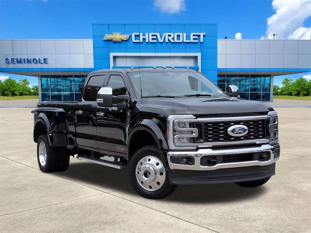 2026 Ford F-450 Lariat 4x4 Crew Cab 8' Box DRW's photo
