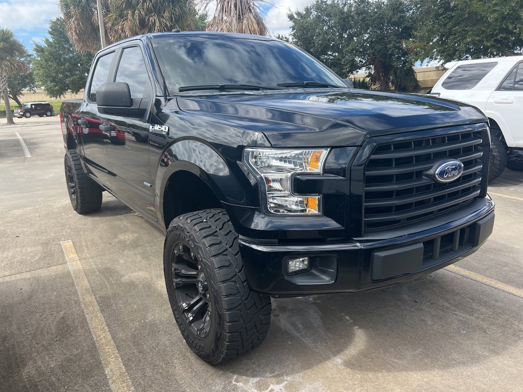 Used 2017 Ford F-150 XL Truck SuperCrew Cab