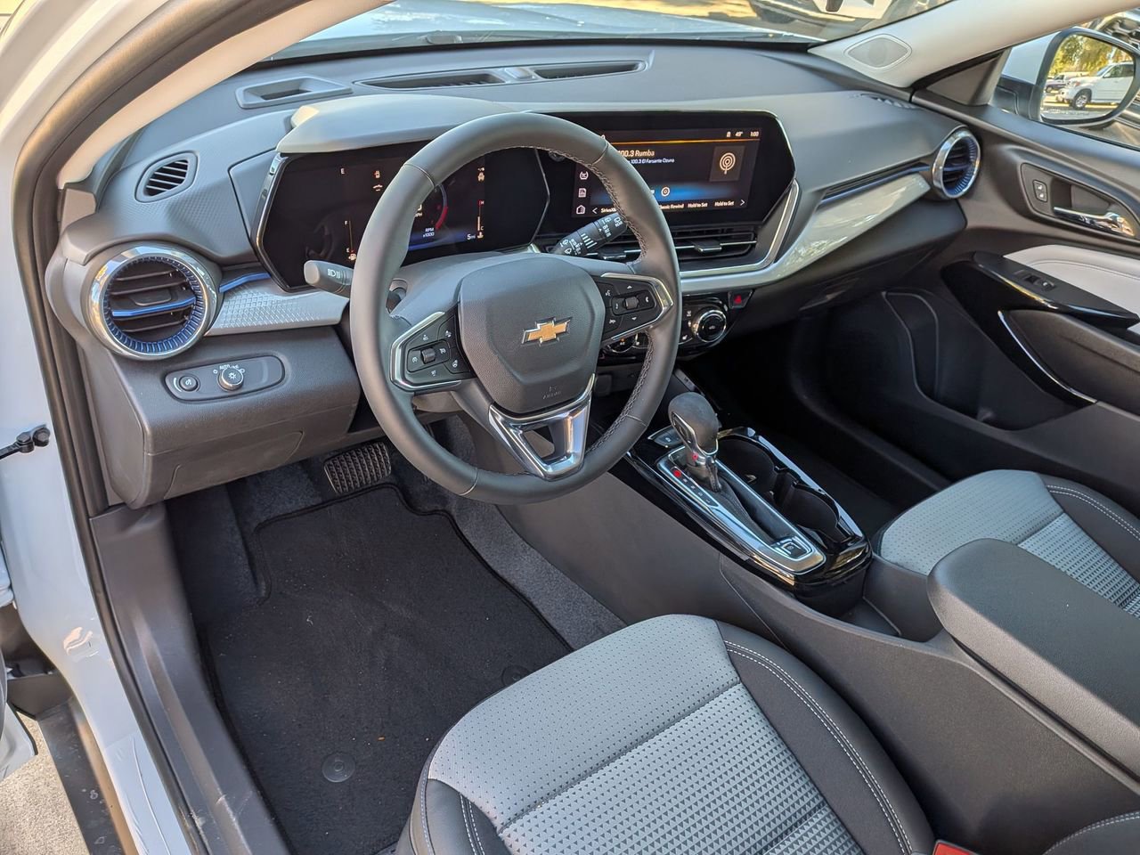 2026 Chevrolet Trax LT - Photo 9