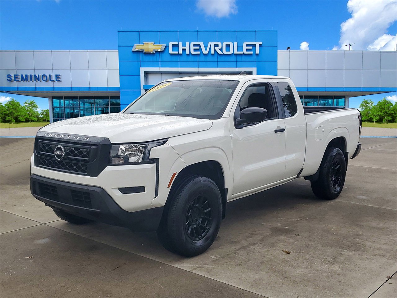 2024 Nissan Frontier S photo 2