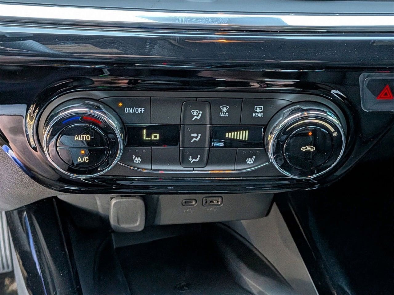 2026 Chevrolet Trax RS - Photo 18