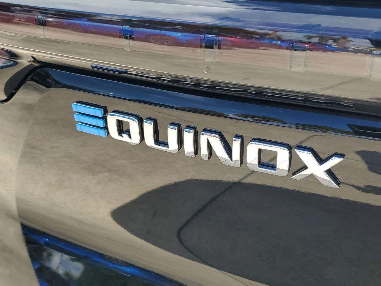 2025 Chevrolet Equinox EV LT - Photo 6