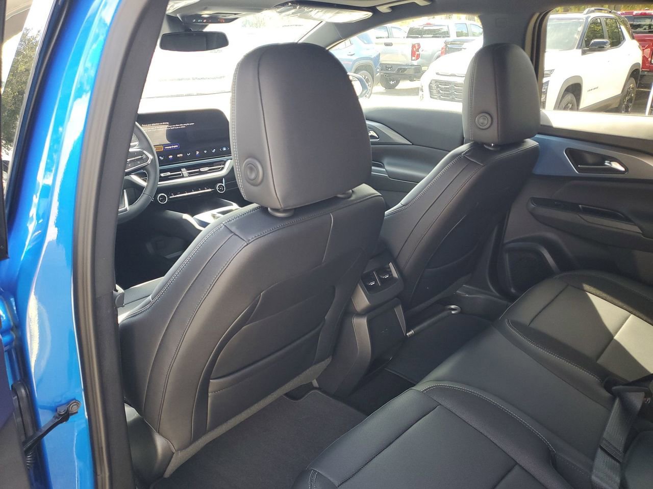 2025 Chevrolet Equinox EV LT - Photo 10