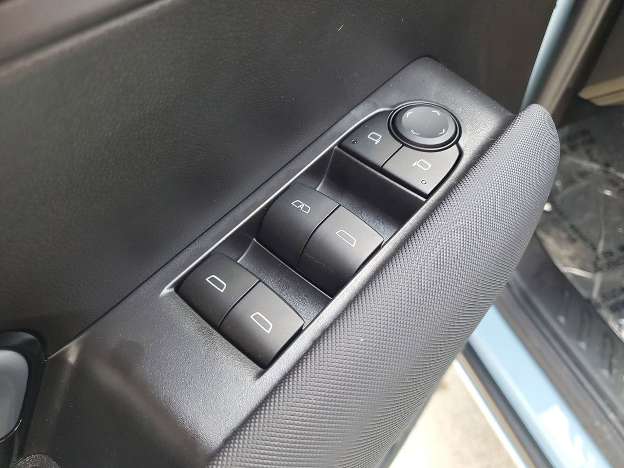 2025 Chevrolet Colorado Z71 - Photo 14