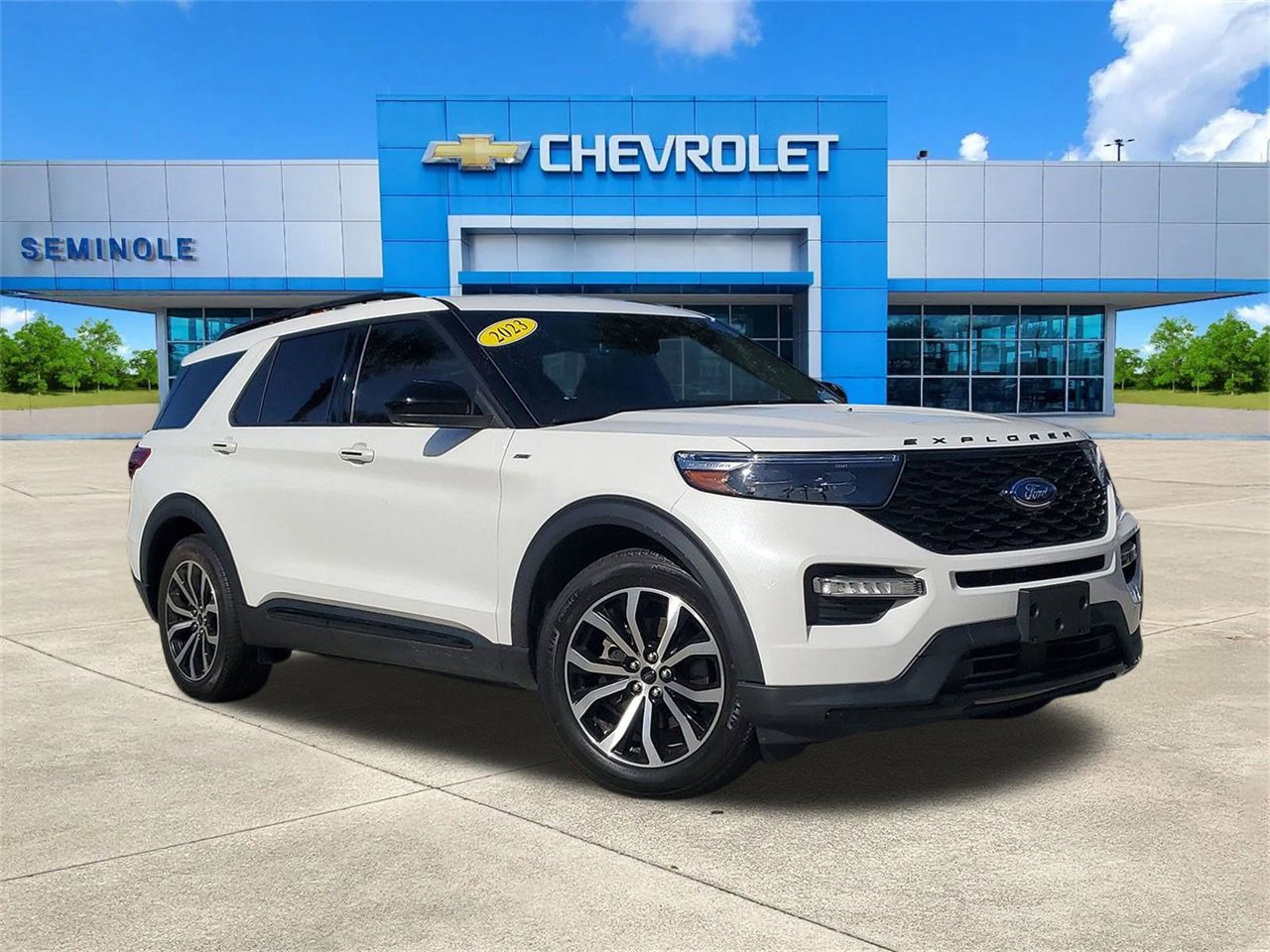 2023 Ford Explorer ST-LINE's photo
