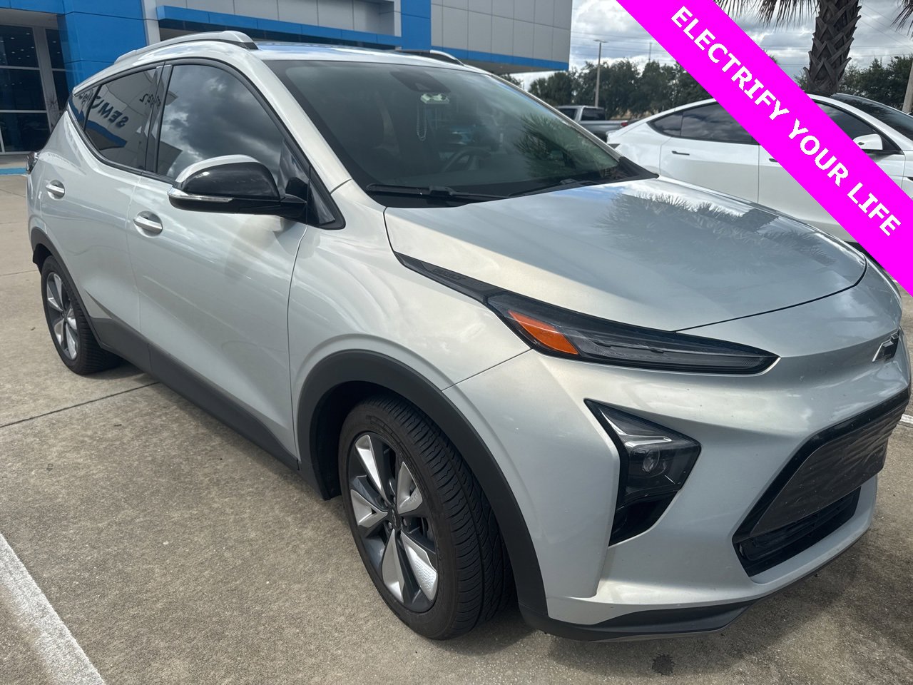 2022 Chevrolet Bolt EUV photo 2