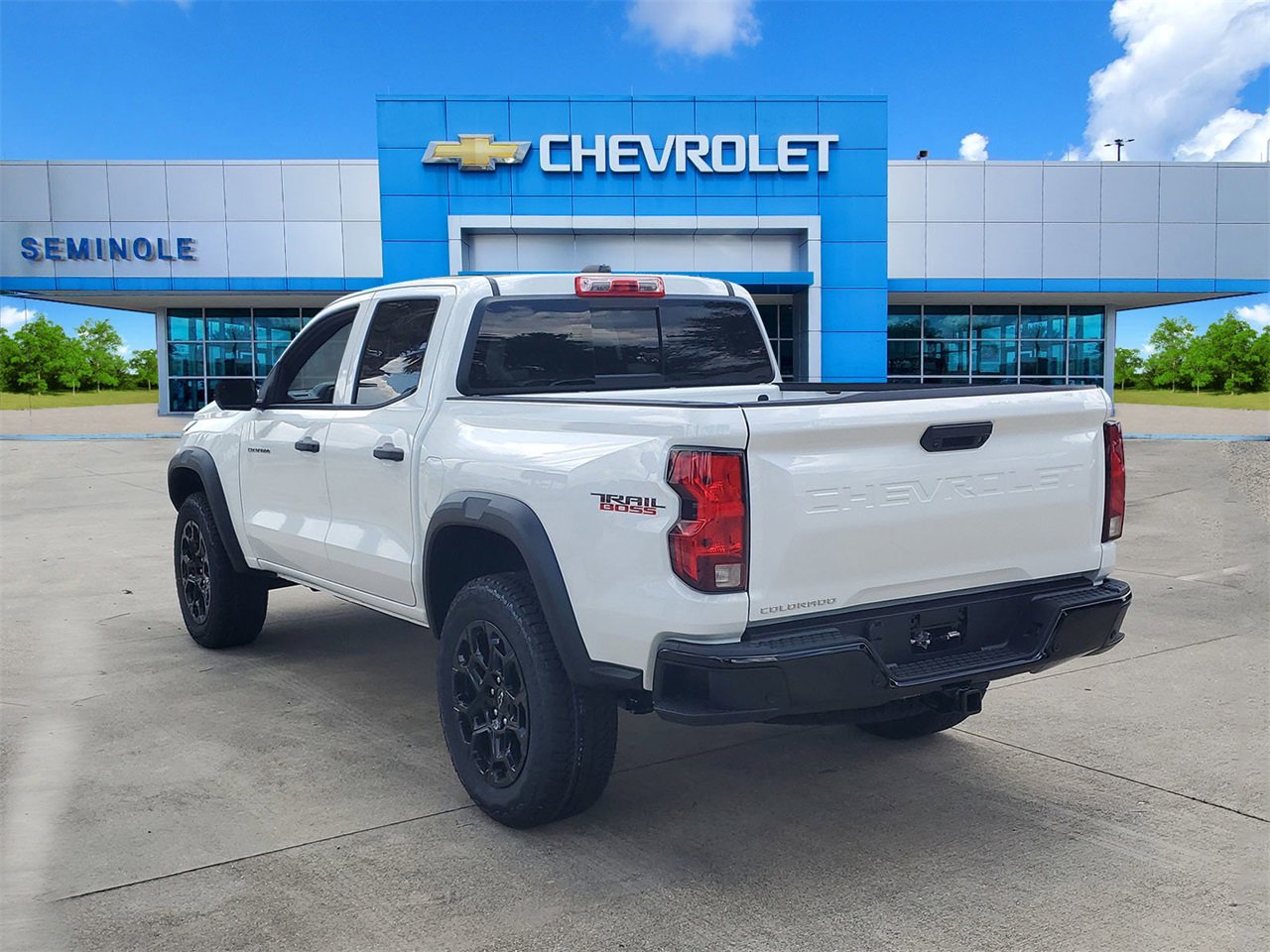 2026 Chevrolet Colorado Trail Boss photo 3