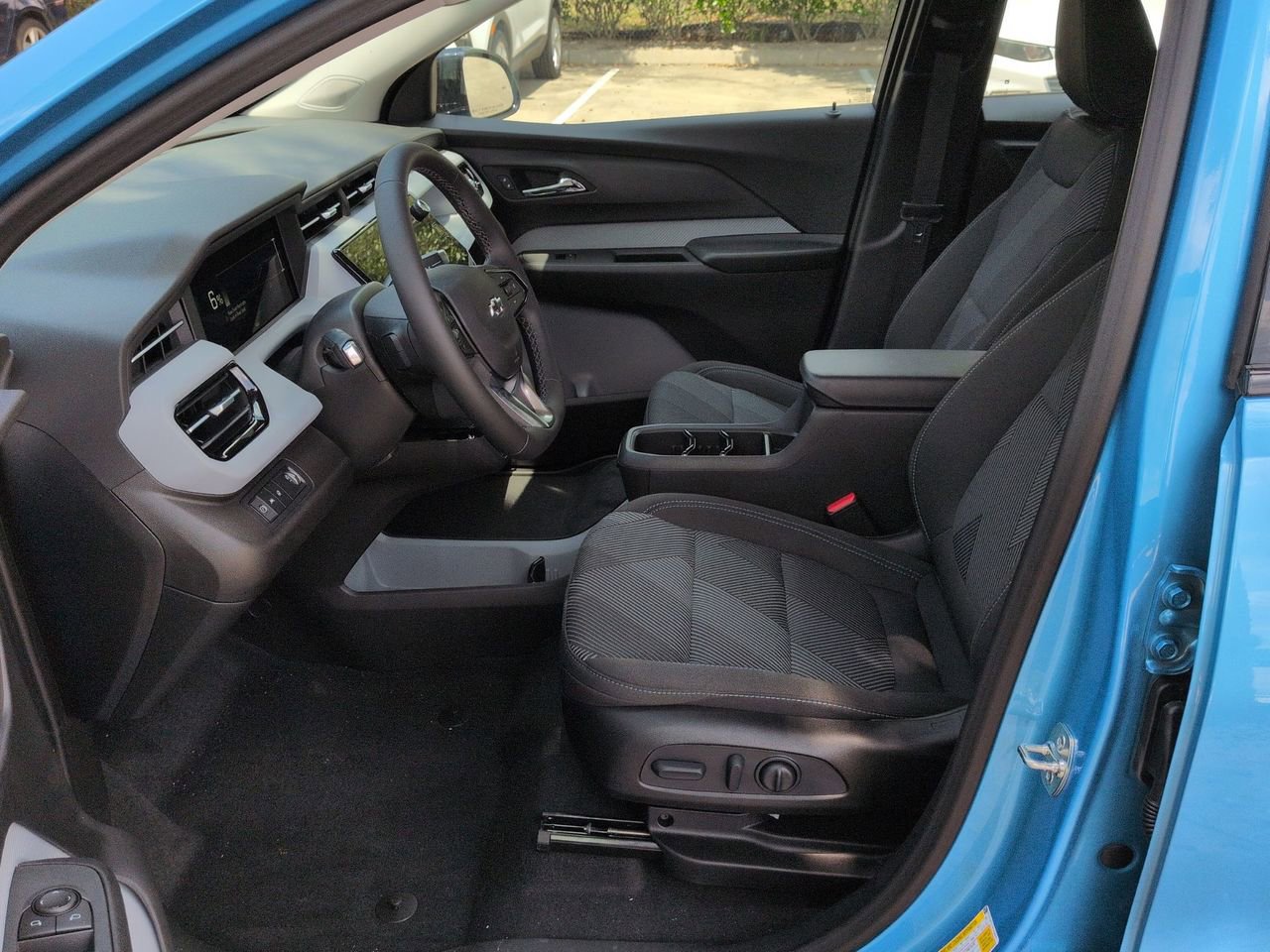 2027 Chevrolet Bolt LT - Photo 18