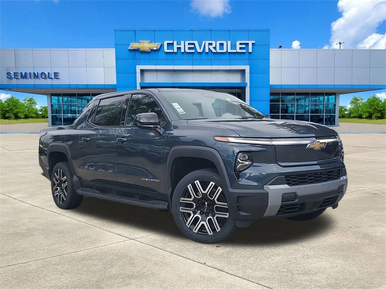 2026 Chevrolet Silverado EV LT's photo
