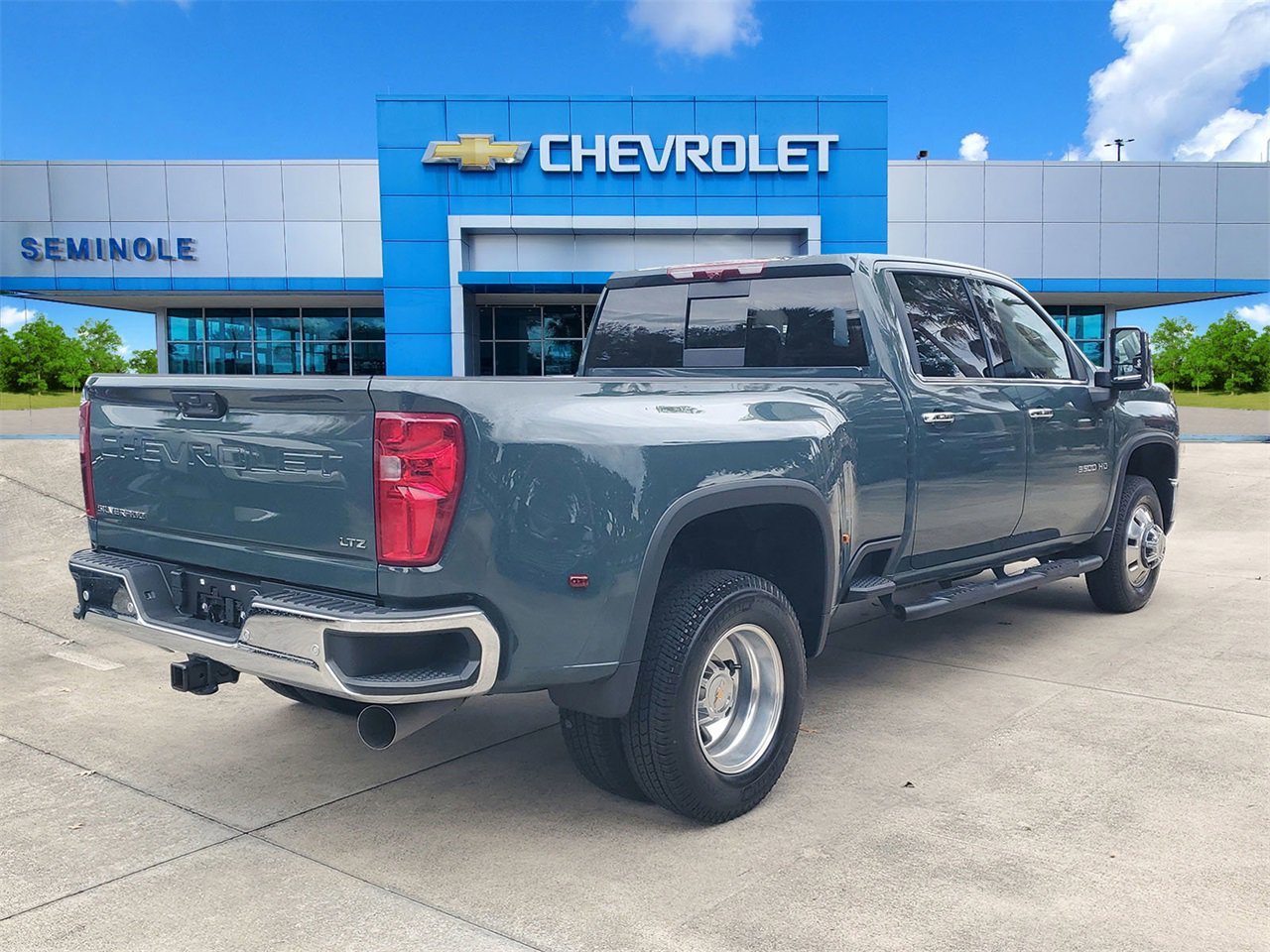 2026 Chevrolet Silverado 3500HD LTZ photo 4