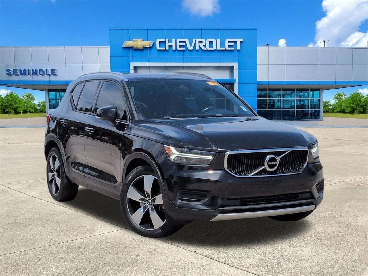 2020 Volvo XC40 T5 Momentum AWD's photo