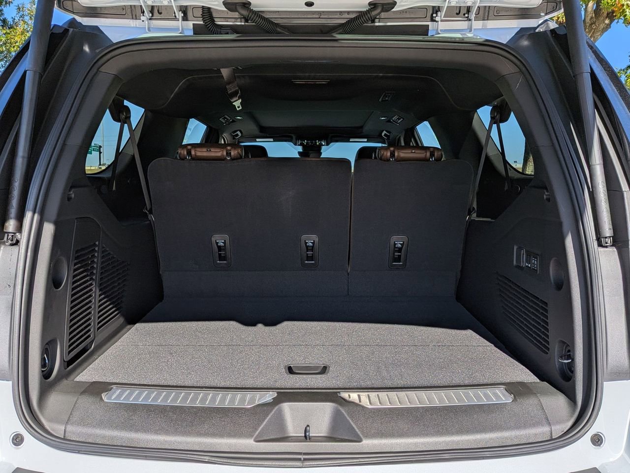 2026 Chevrolet Suburban High Country - Photo 22