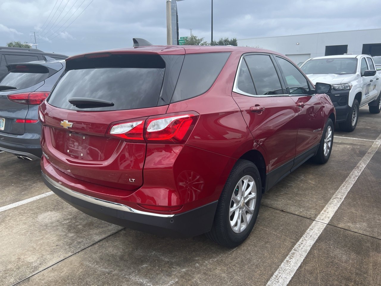 2019 Chevrolet Equinox LT photo 3