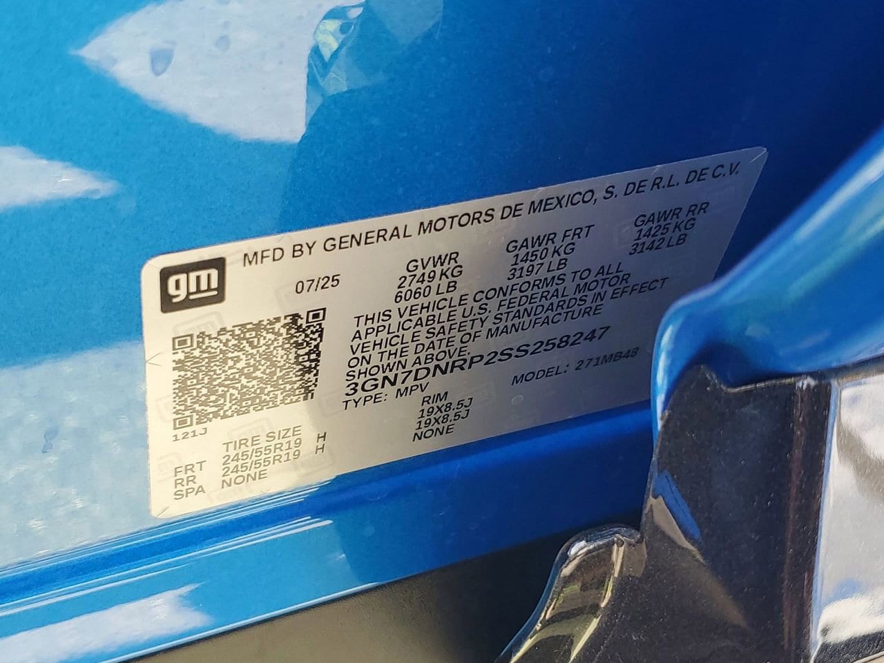 2025 Chevrolet Equinox EV LT - Photo 31
