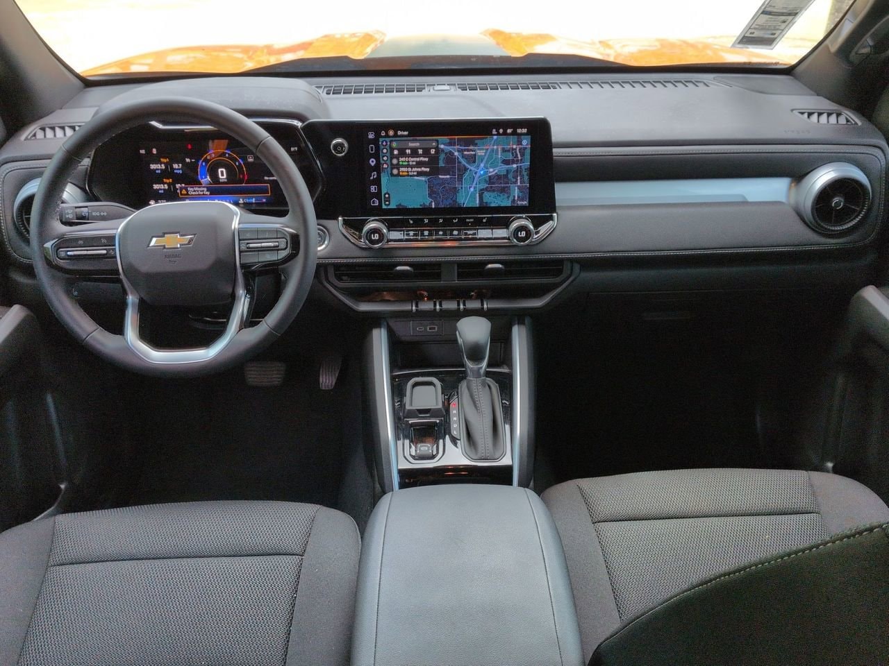 2025 Chevrolet Colorado LT - Photo 21