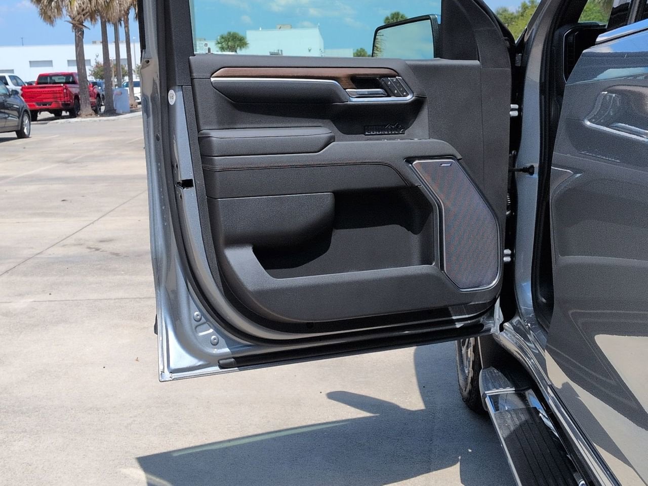 2026 Chevrolet Silverado 1500 High Country - Photo 8