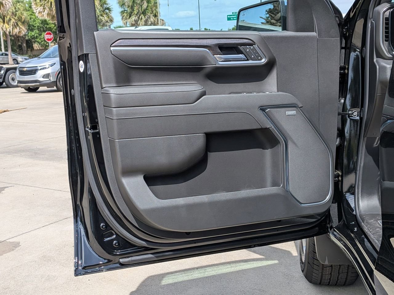 2026 Chevrolet Silverado 1500 LTZ - Photo 8