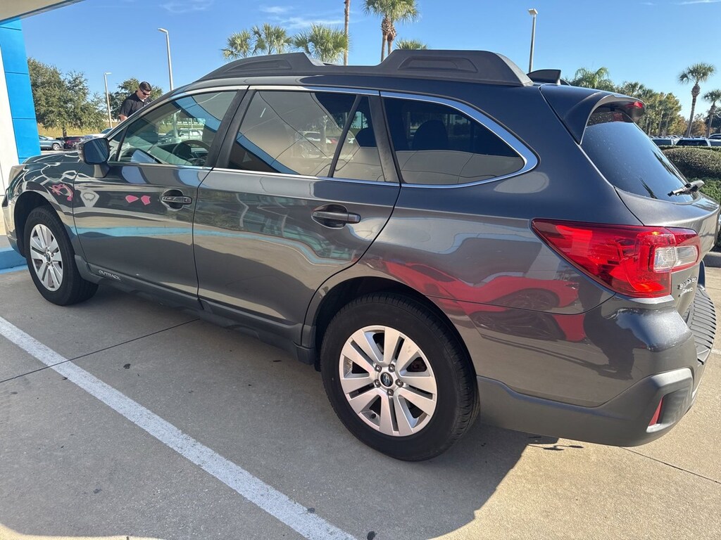 Used 2018 Subaru Outback Premium SUV