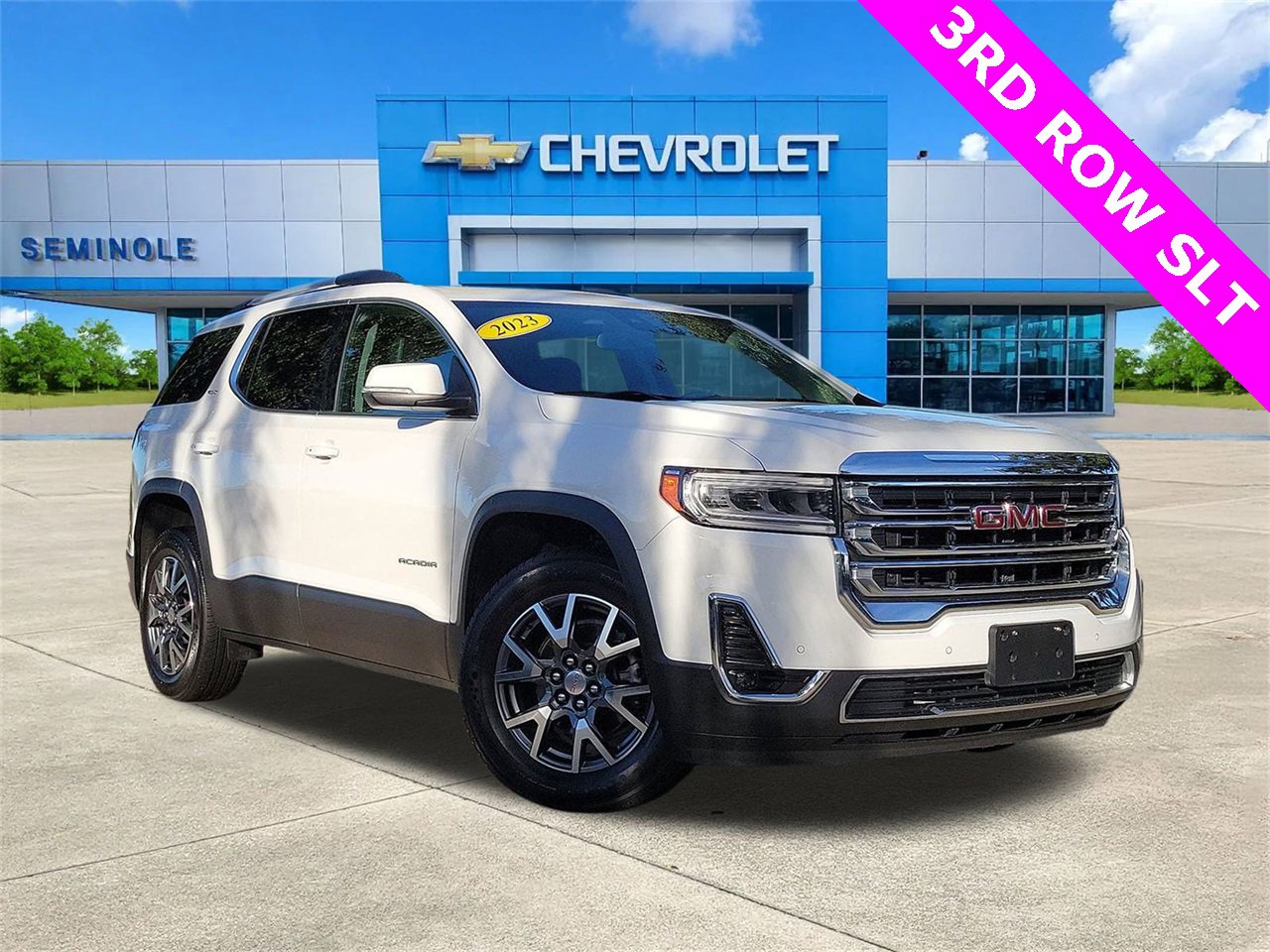 2023 GMC Acadia SLT's photo