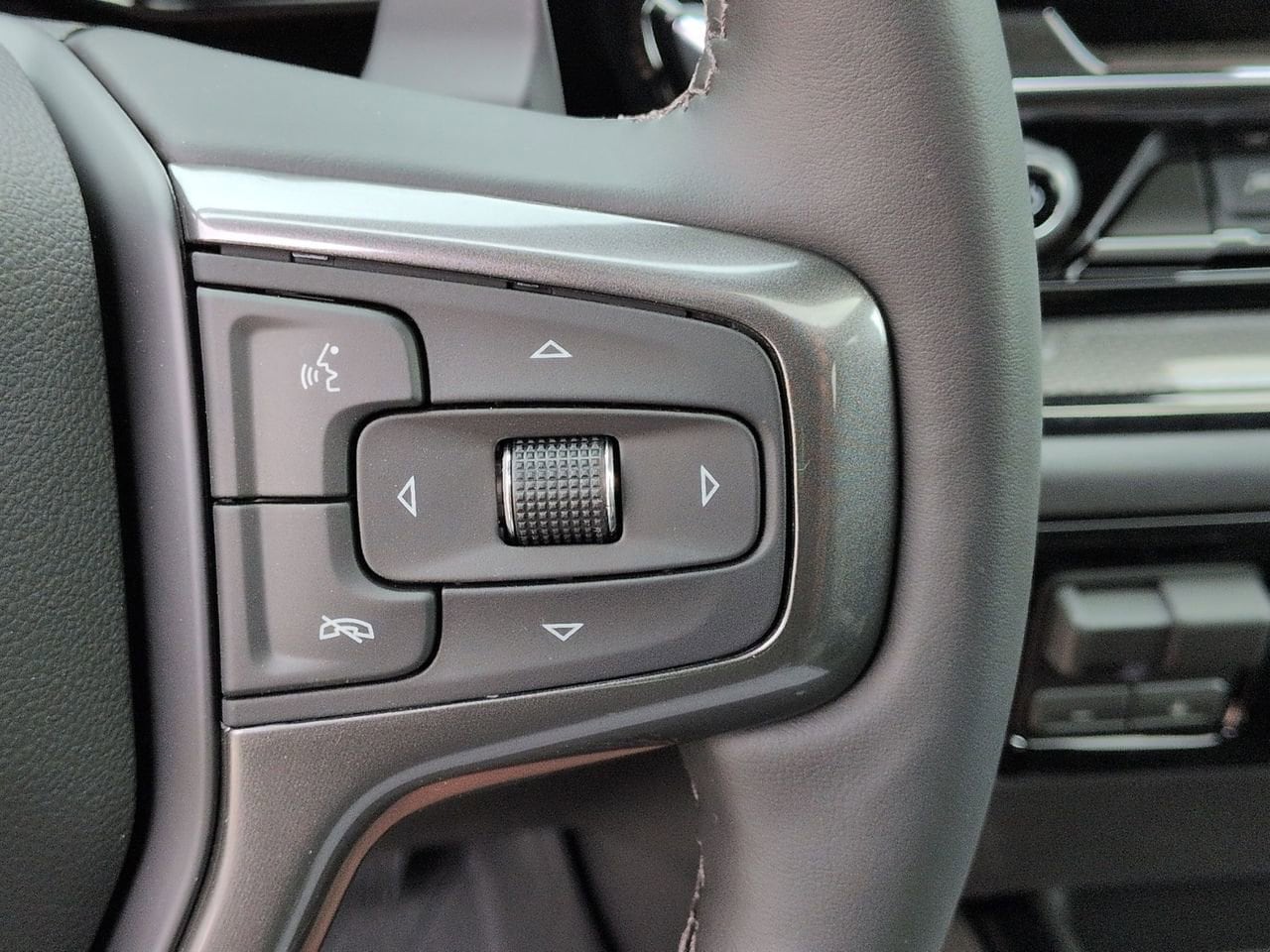 2026 Chevrolet Silverado 1500 ZR2 - Photo 13
