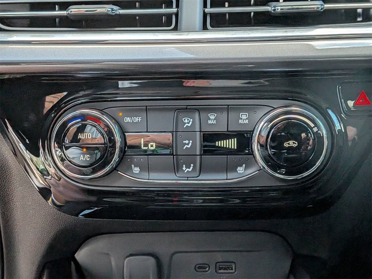 2026 Chevrolet Trax Activ - Photo 17