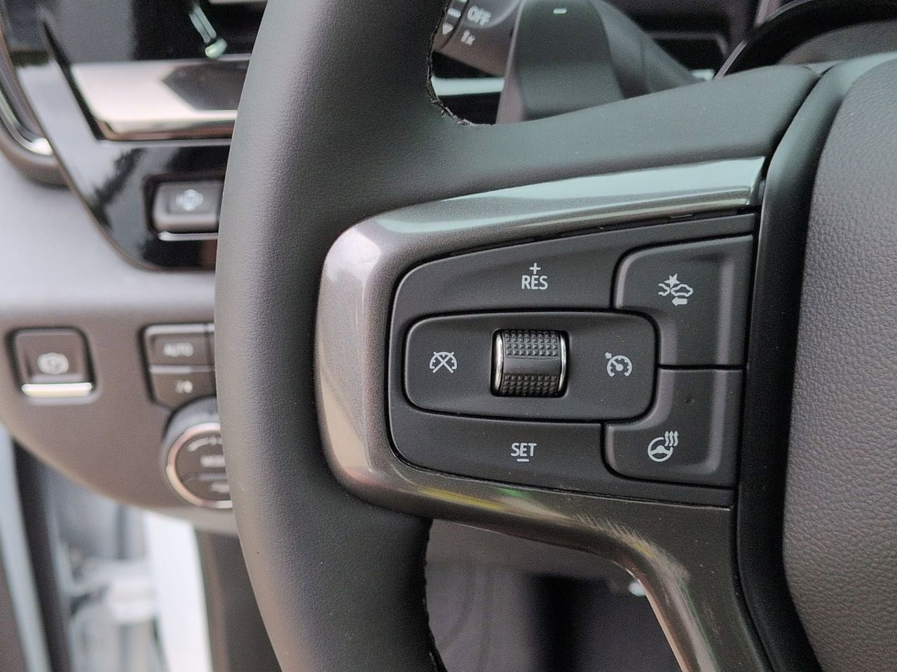 2026 Chevrolet Silverado 1500 ZR2 - Photo 12