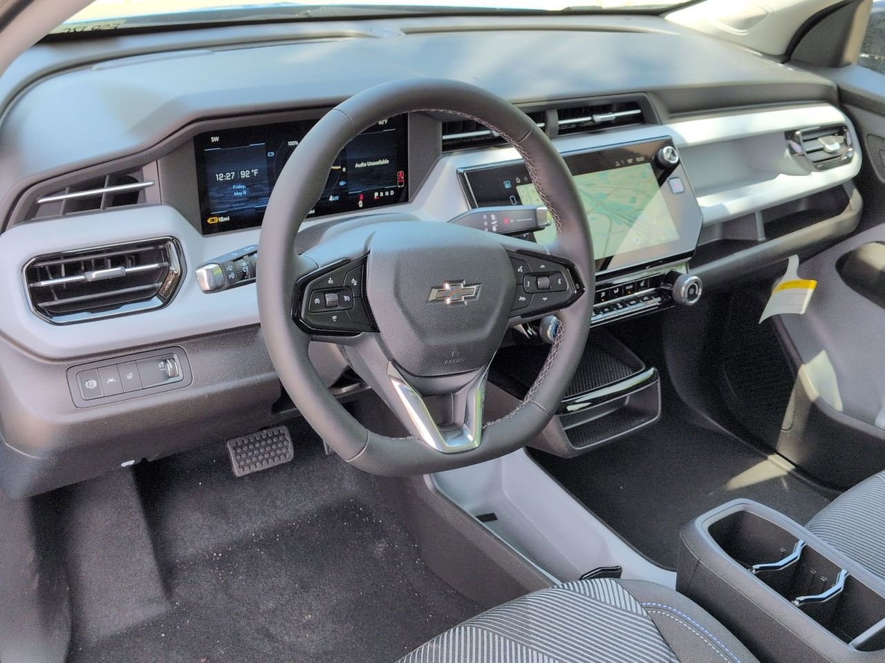 2027 Chevrolet Bolt LT - Photo 9