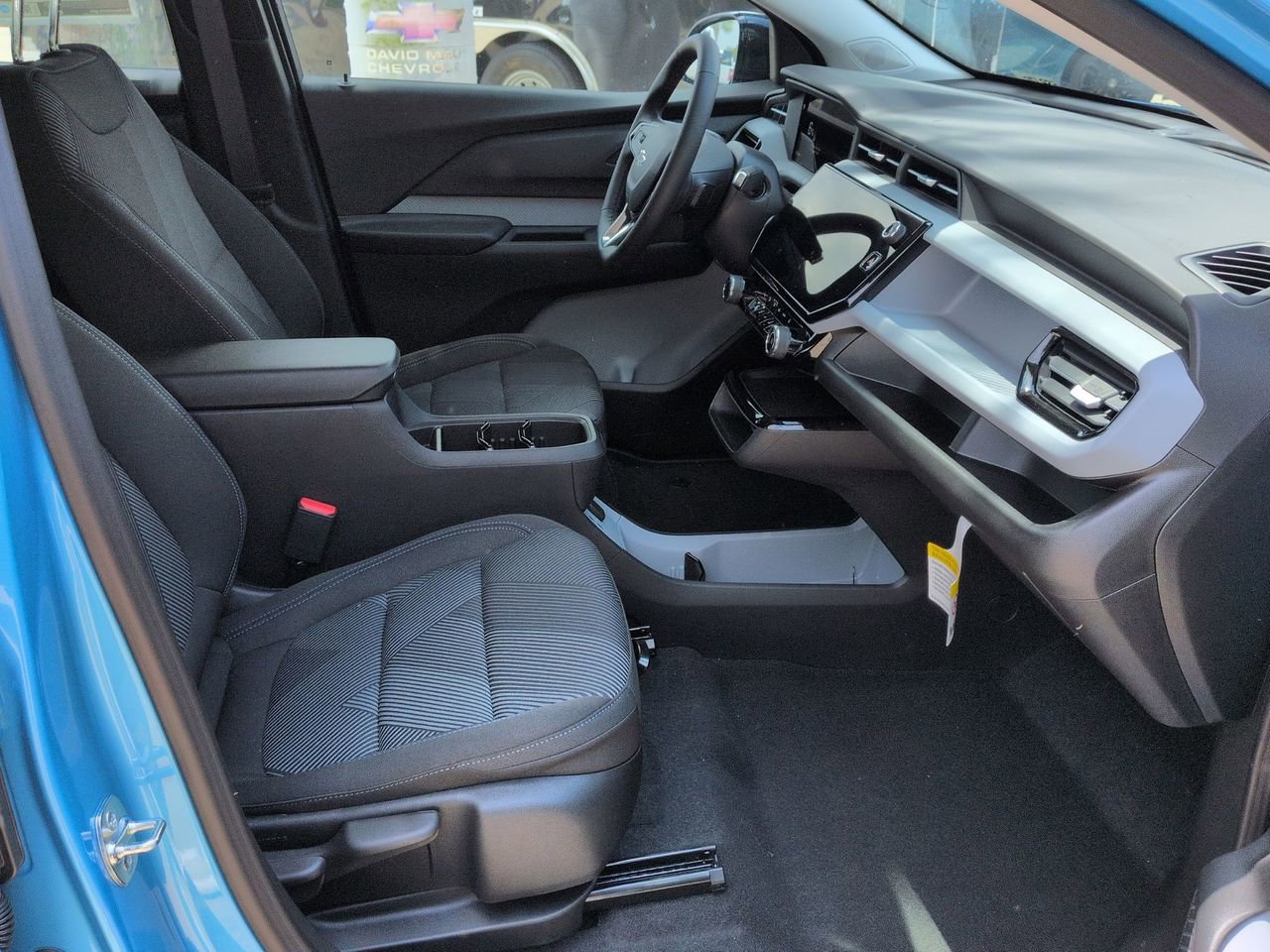 2027 Chevrolet Bolt LT - Photo 24