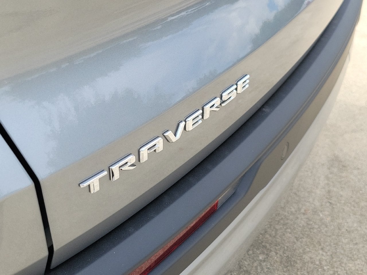 2027 Chevrolet Traverse LT - Photo 6