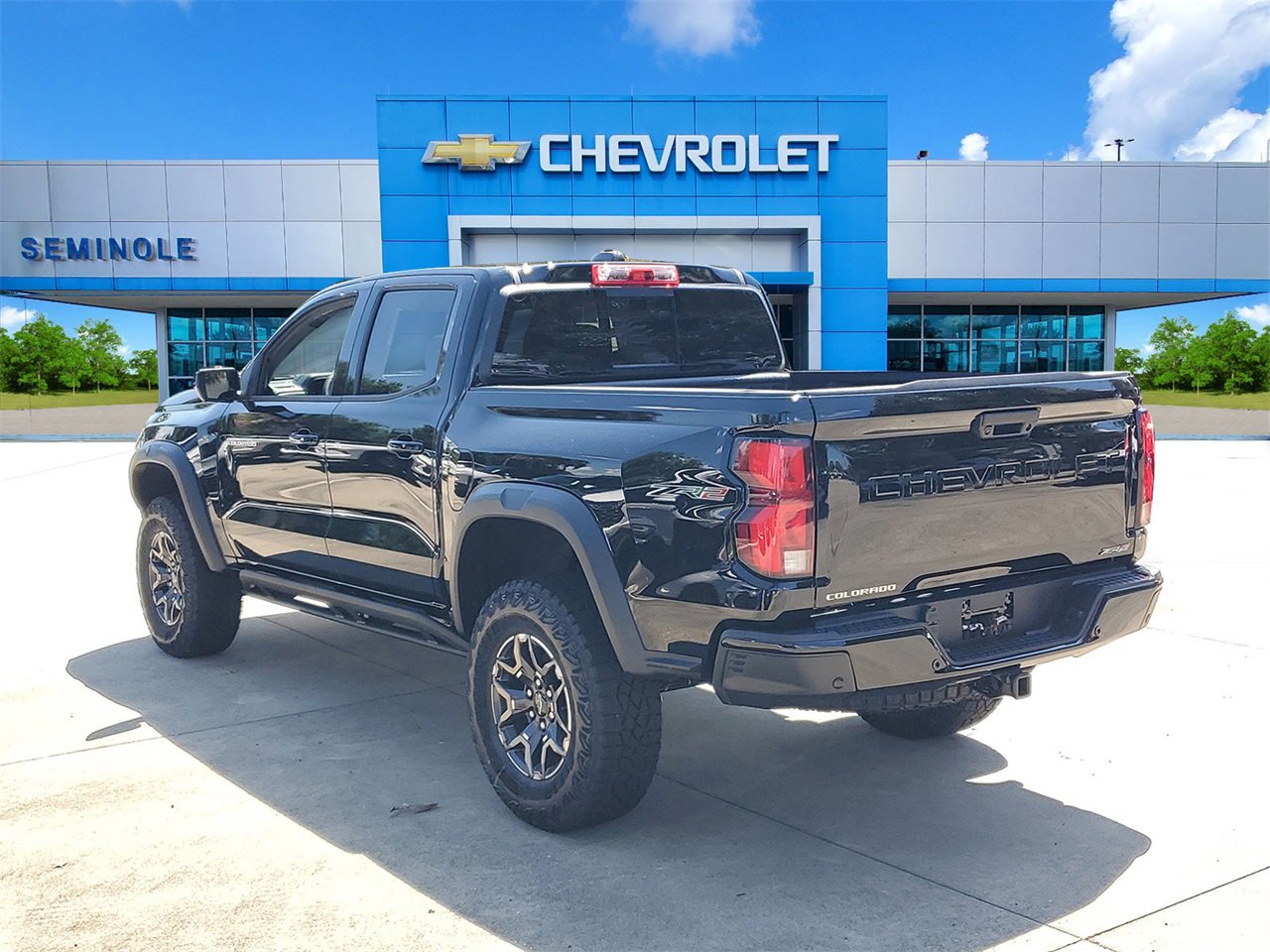 2026 Chevrolet Colorado ZR2 photo 3