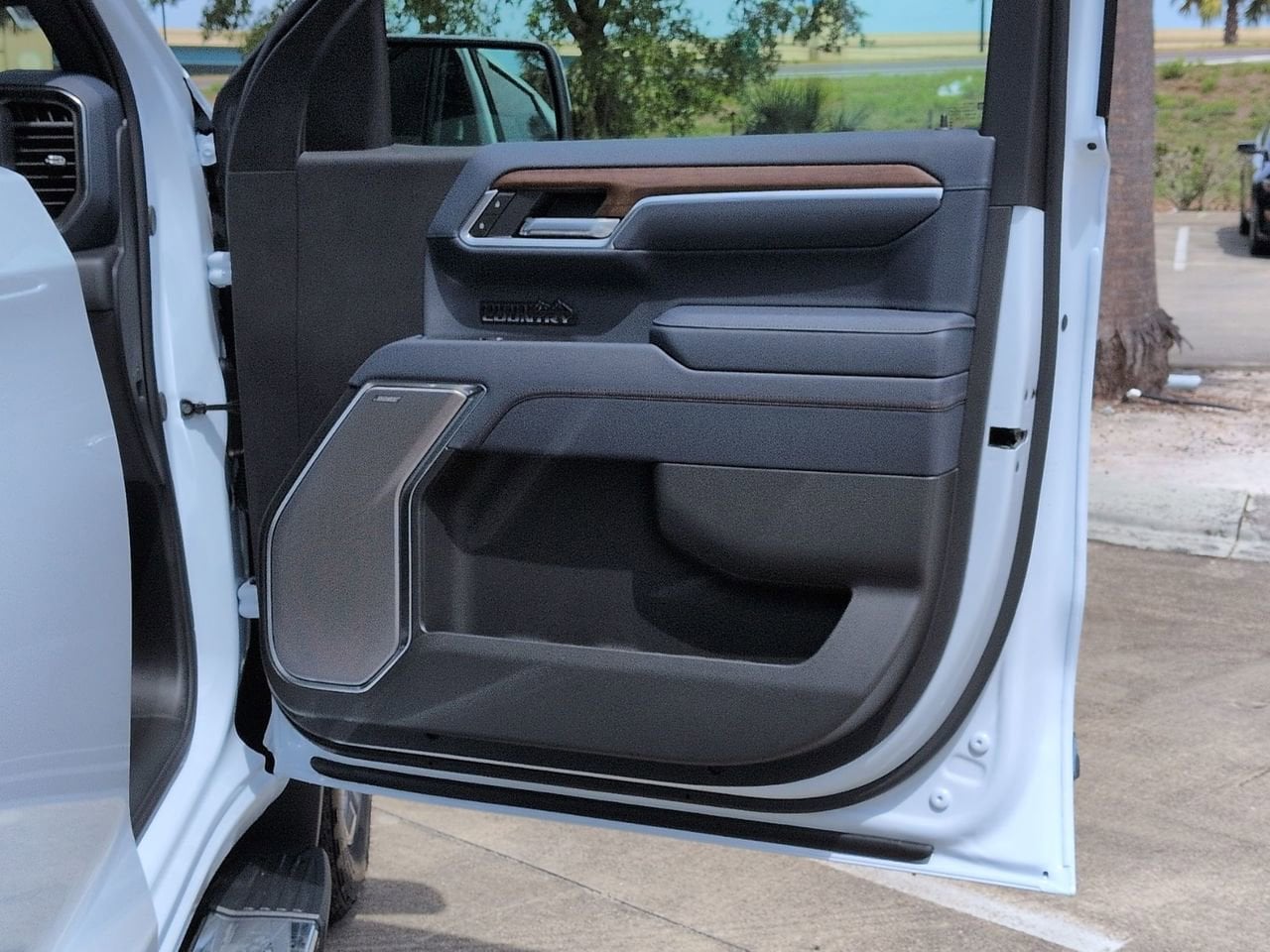 2026 Chevrolet Silverado 1500 High Country - Photo 21