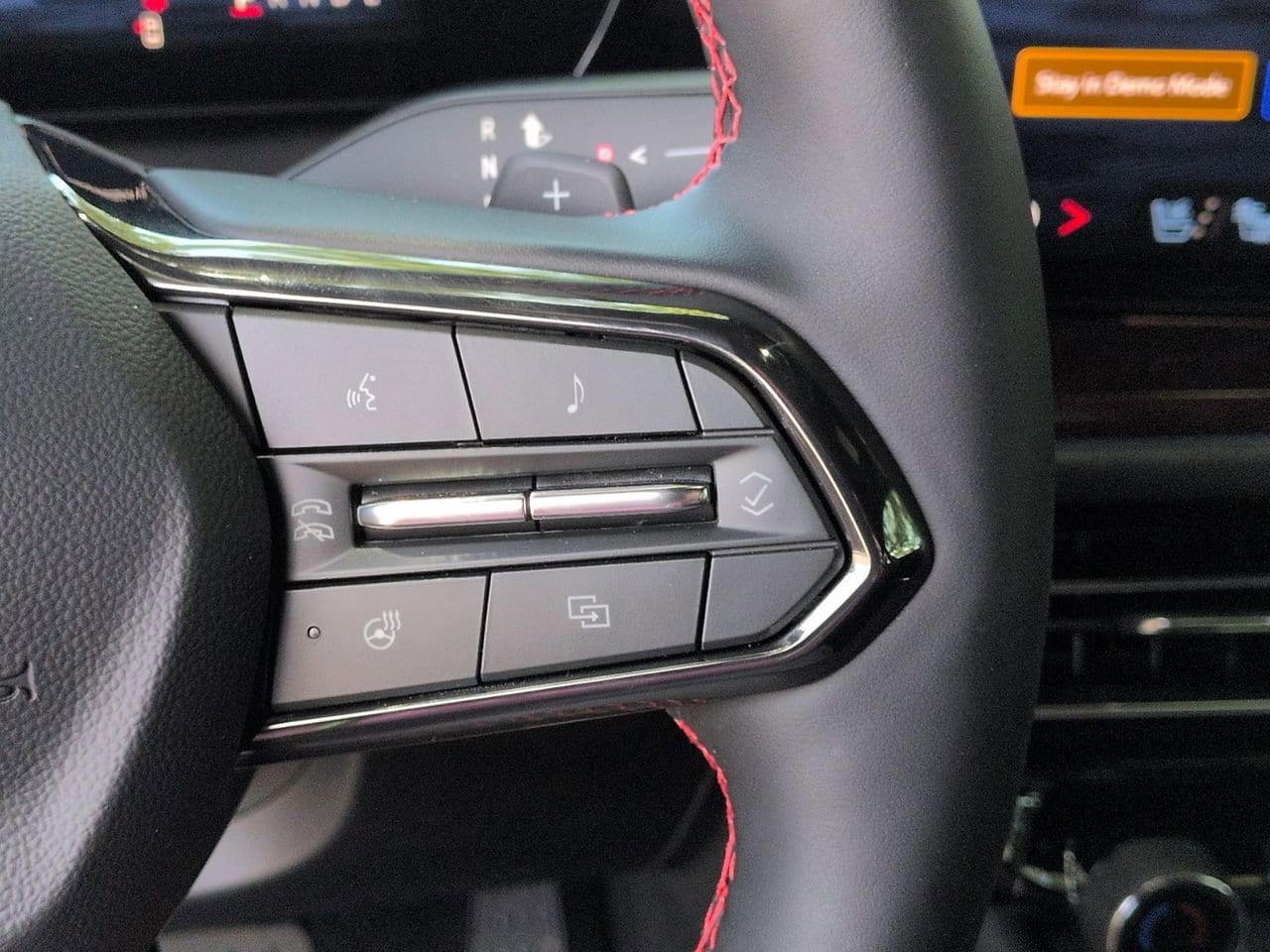 2026 Chevrolet Traverse RS - Photo 13