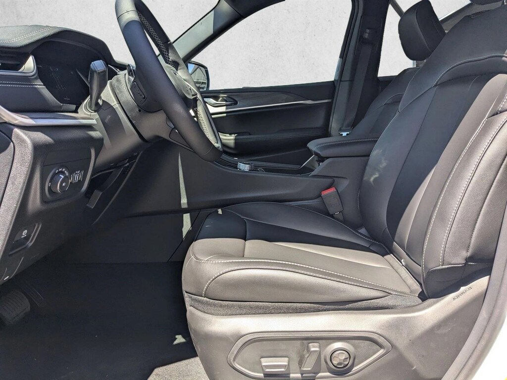 New 2025 Jeep Grand Cherokee Limited SUV