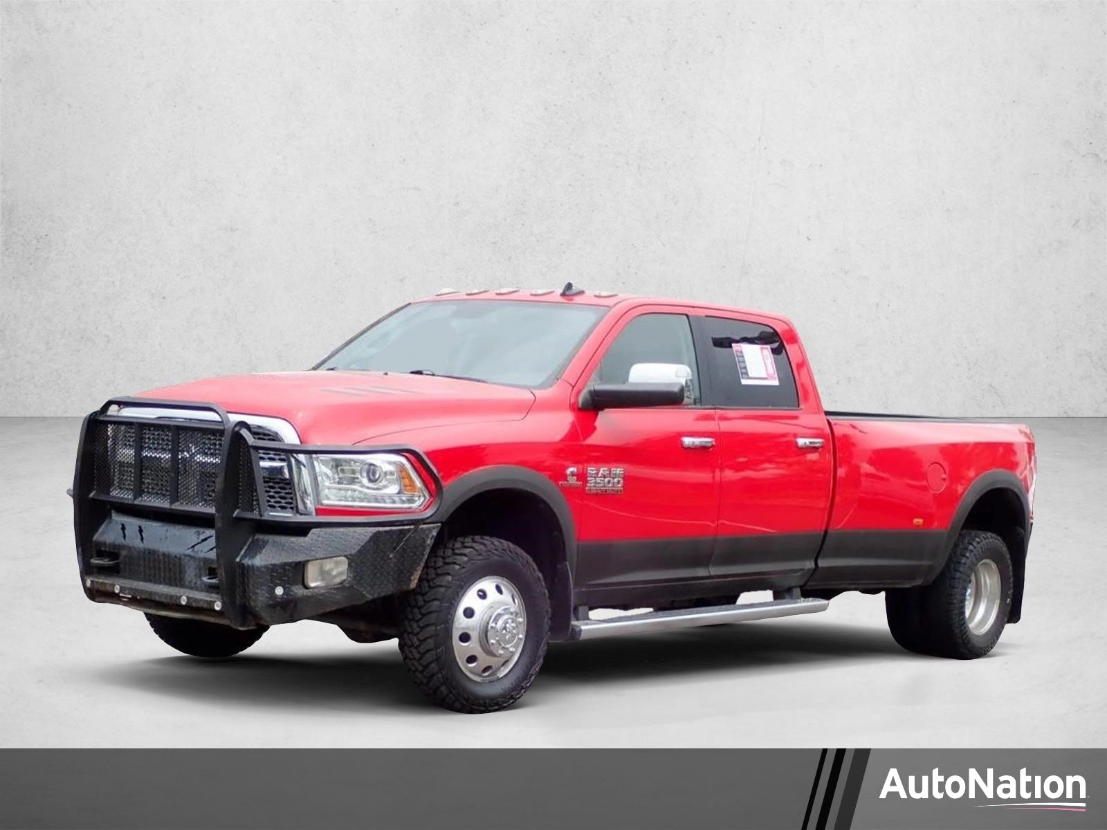 2018 RAM 3500 Laramie 4X4 Crew Cab LWB's photo