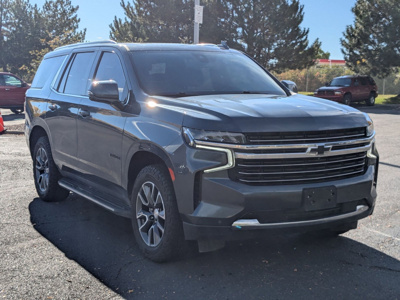 2021 Chevrolet Tahoe LT photo 2