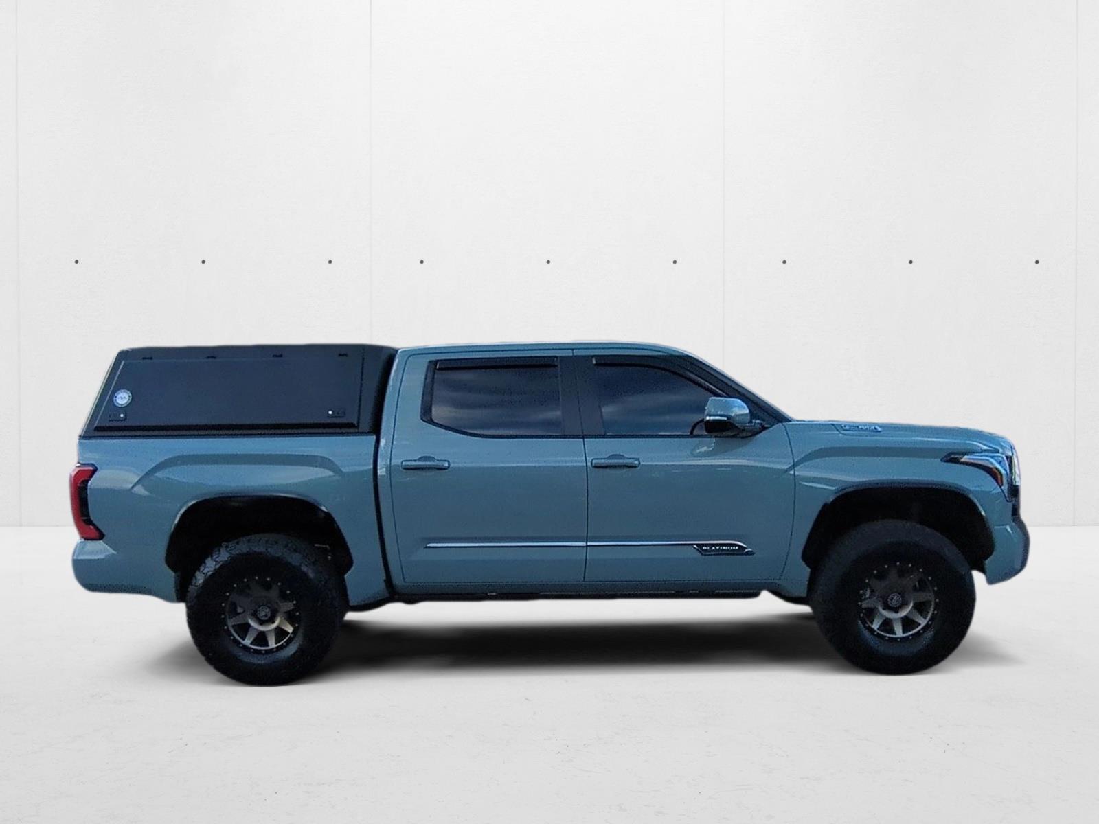 2025 Toyota Tundra Platinum photo 4