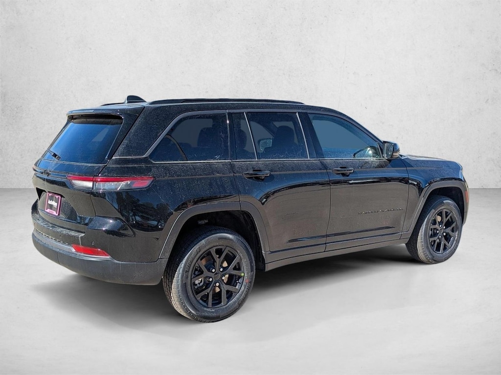 New 2026 Jeep Grand Cherokee Laredo Altitude SUV