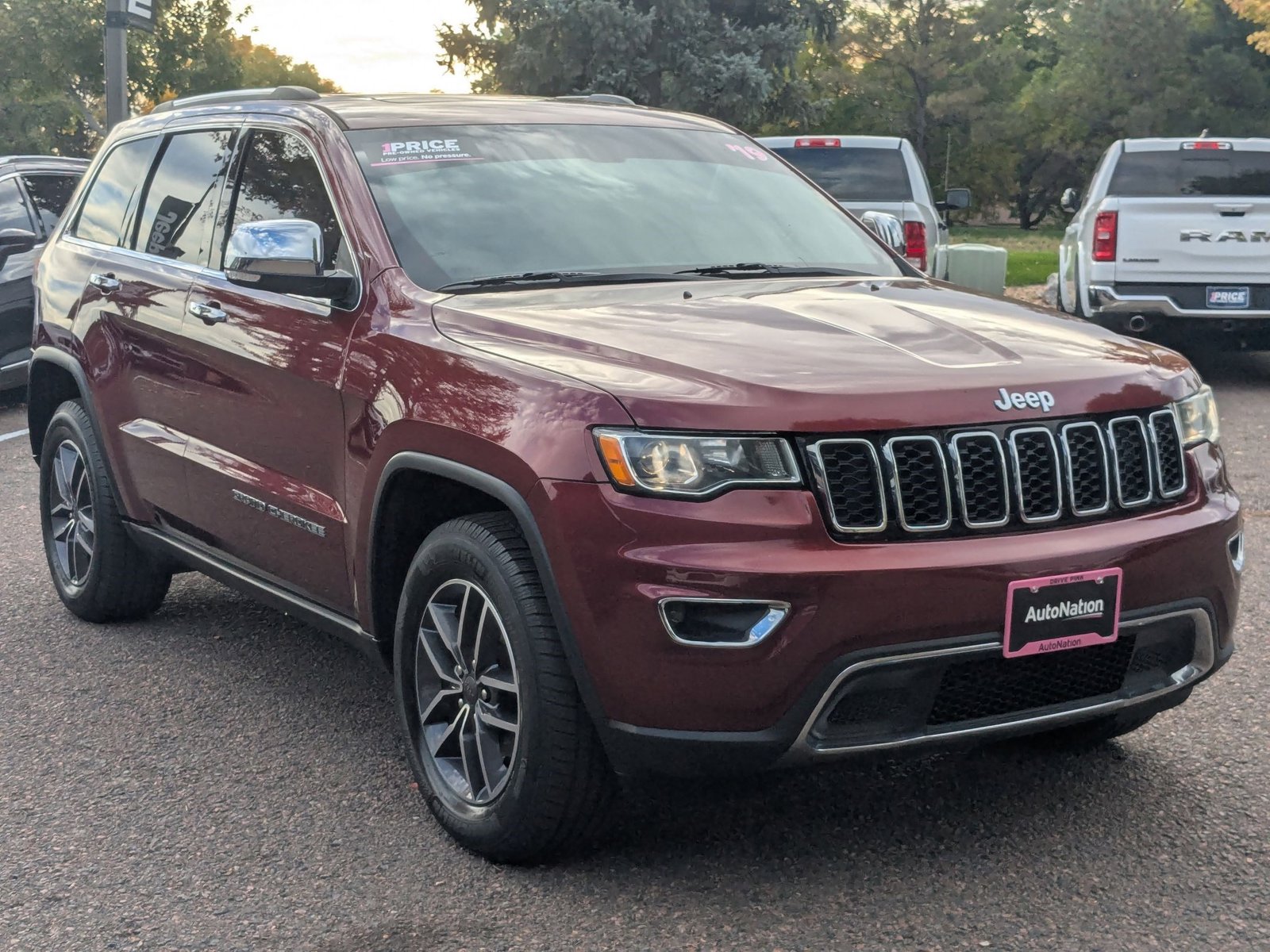 2019 Jeep Grand Cherokee Limited photo 2