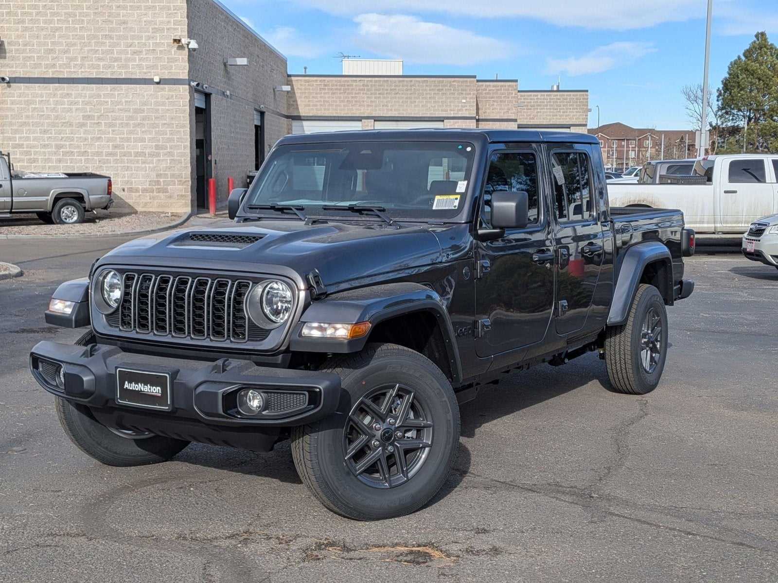 2026 Jeep Gladiator Sport S's photo