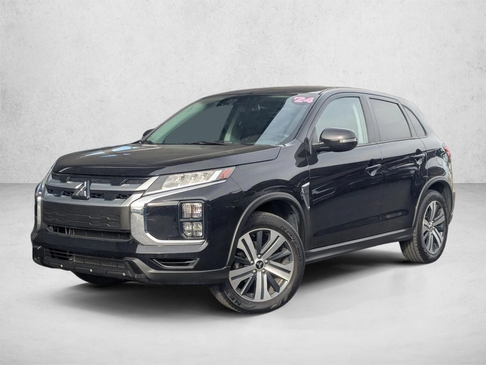 2024 Mitsubishi Outlander Sport SE's photo