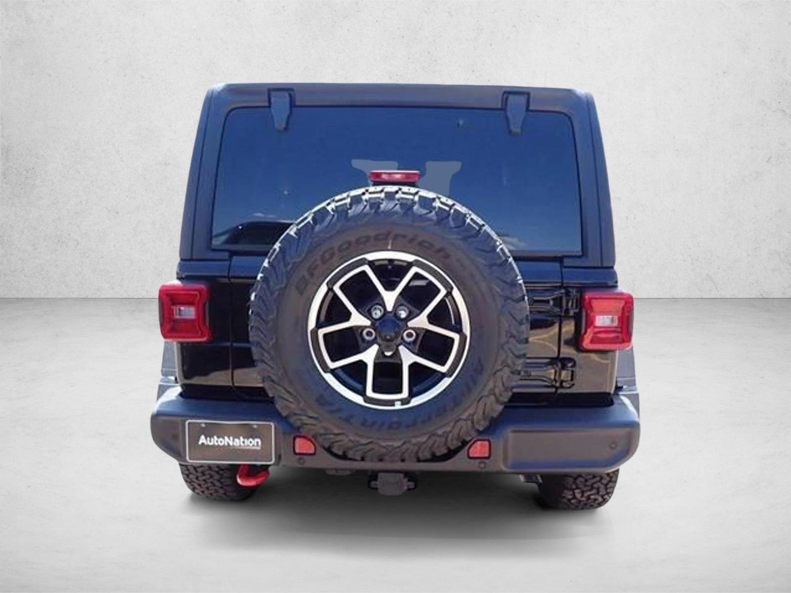 2025 Jeep Wrangler Rubicon photo 3