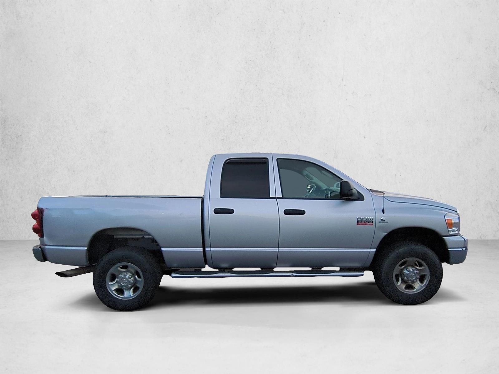 2007 Dodge Ram SLT photo 4