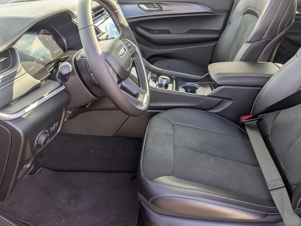 New 2025 Jeep Grand Cherokee Altitude X SUV