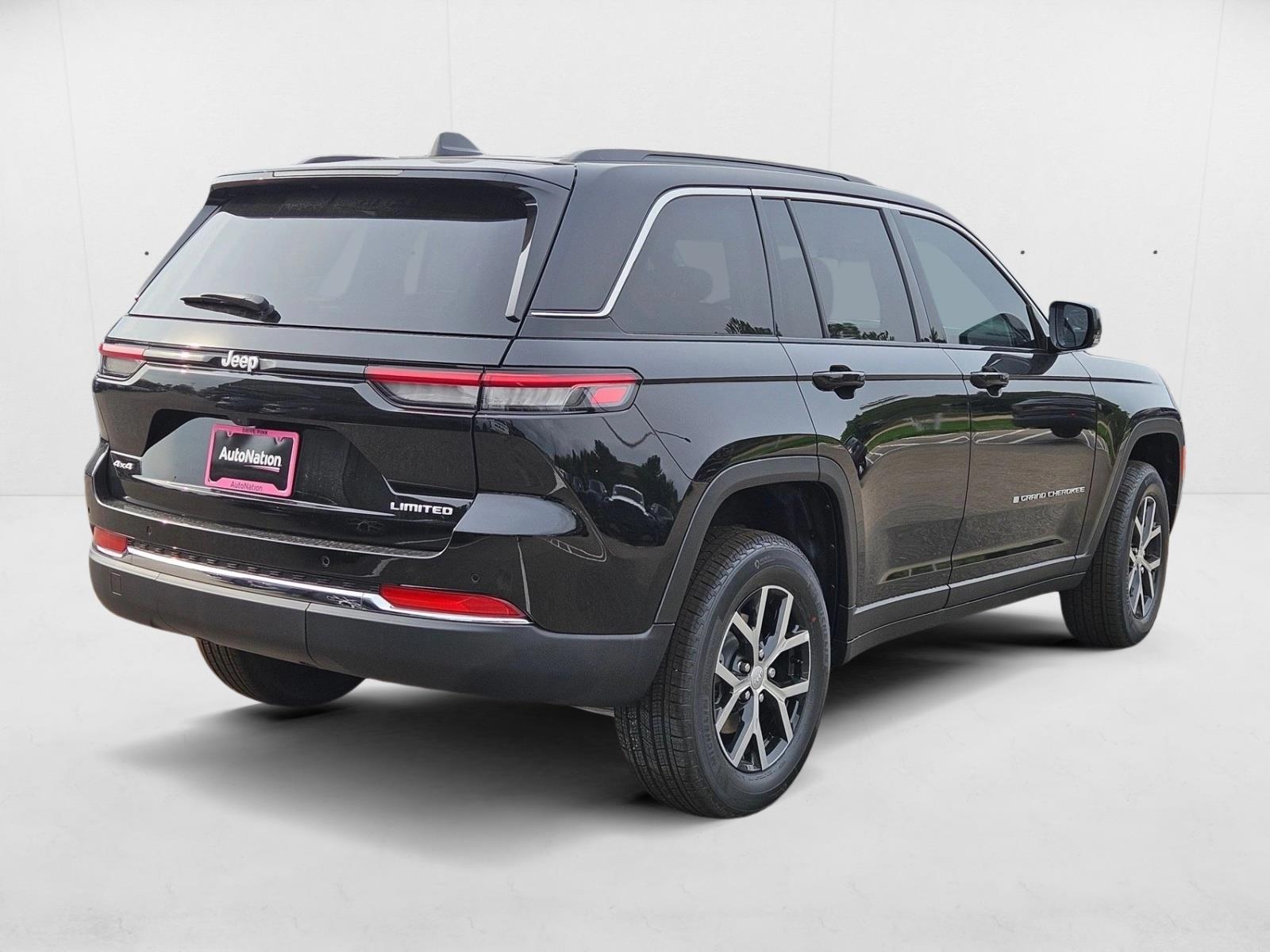 2025 Jeep Grand Cherokee Limited photo 2