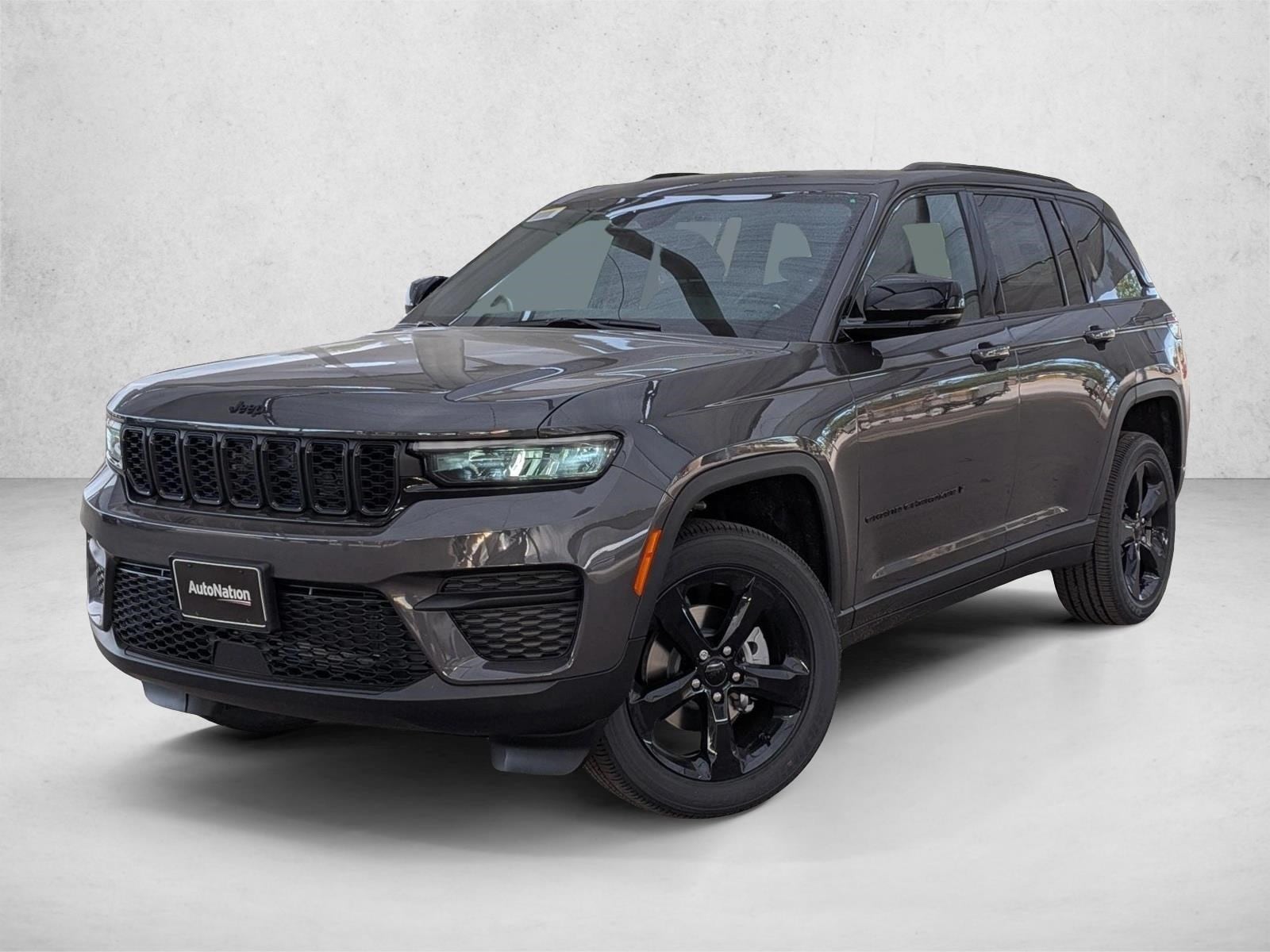 2025 Jeep Grand Cherokee Altitude's photo