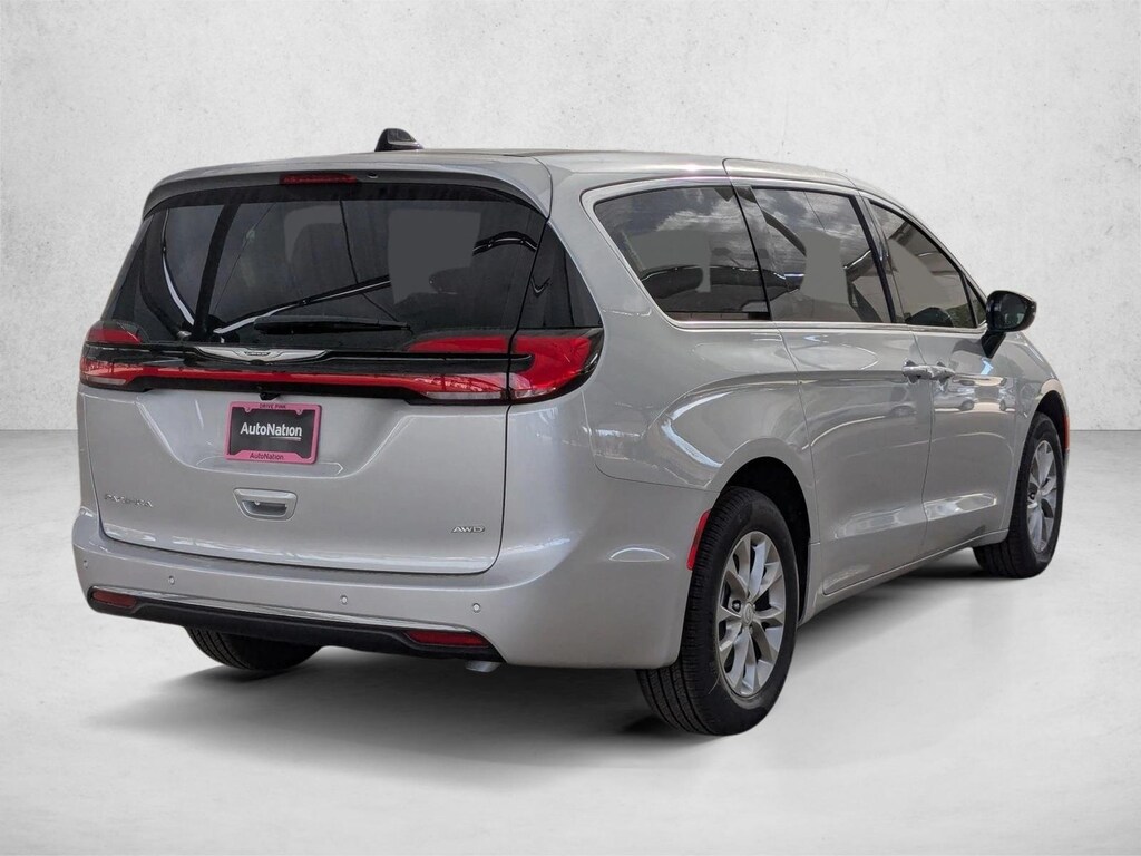 New 2026 Chrysler Pacifica Select Van Passenger Van