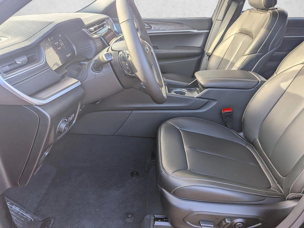 New 2025 Jeep Grand Cherokee Limited SUV