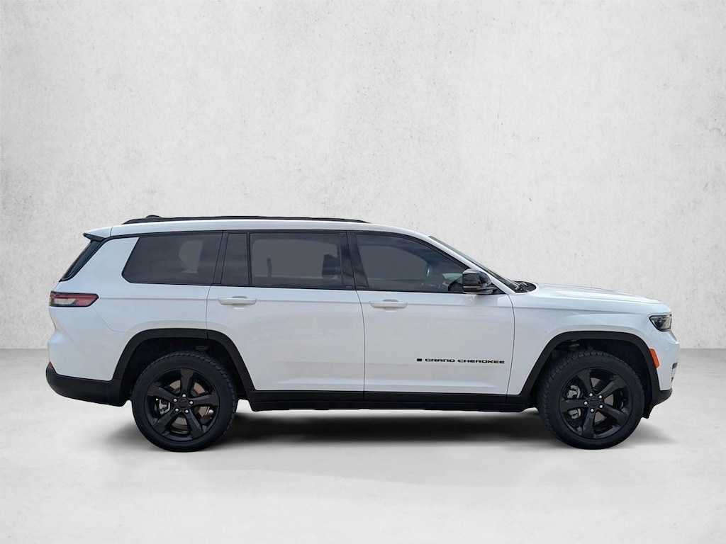 Used 2022 Jeep Grand Cherokee L Altitude Sport Utility
